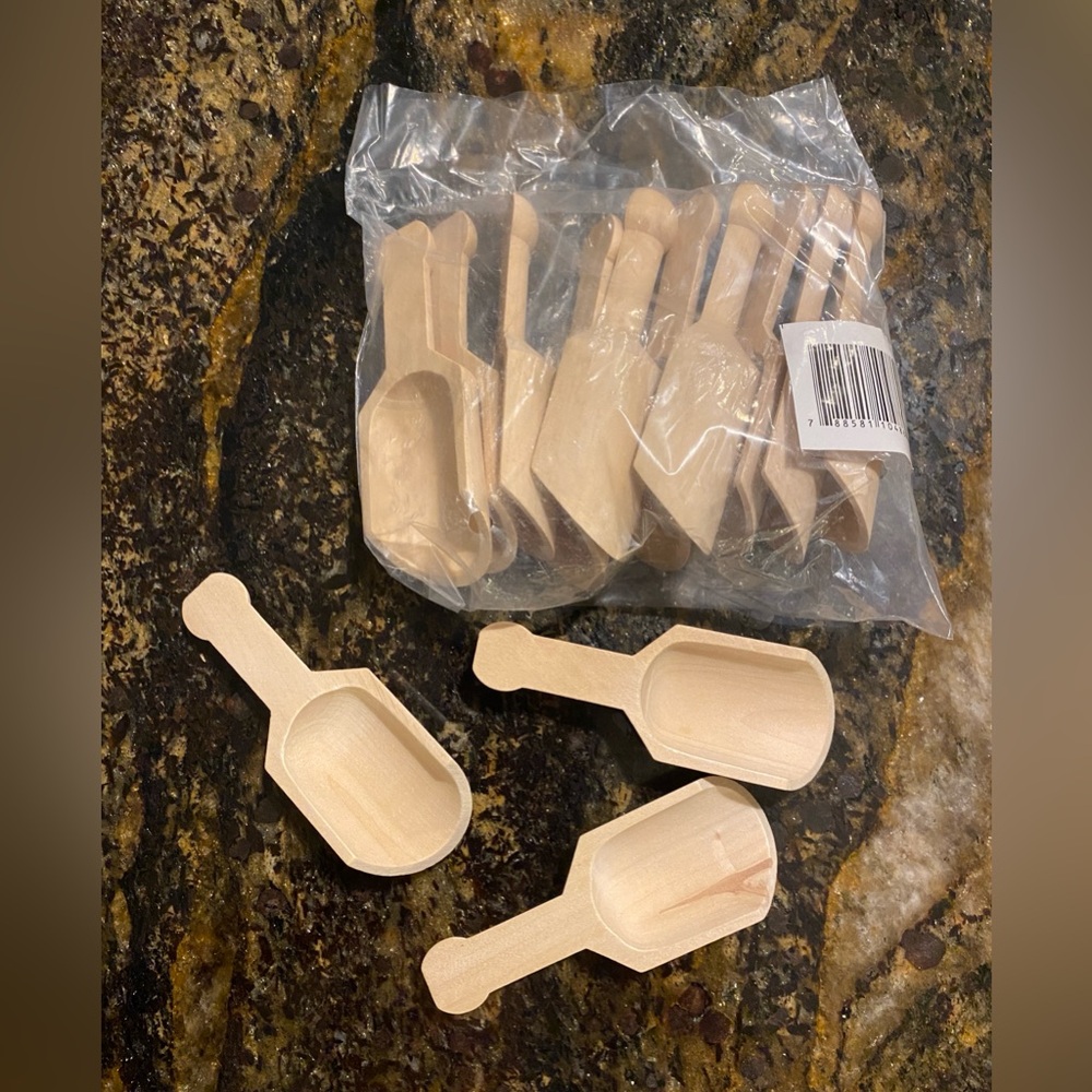 Sets of 10 Wooden Scoops